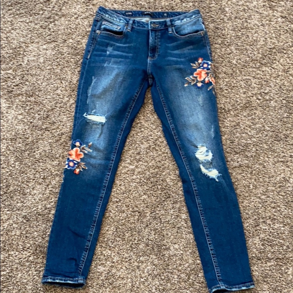Miss Me-Ankle Skinny with floral design